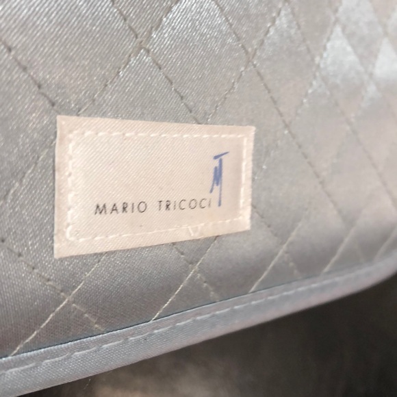 Mario Tricoci Cosmetic Pouch - Picture 8 of 8